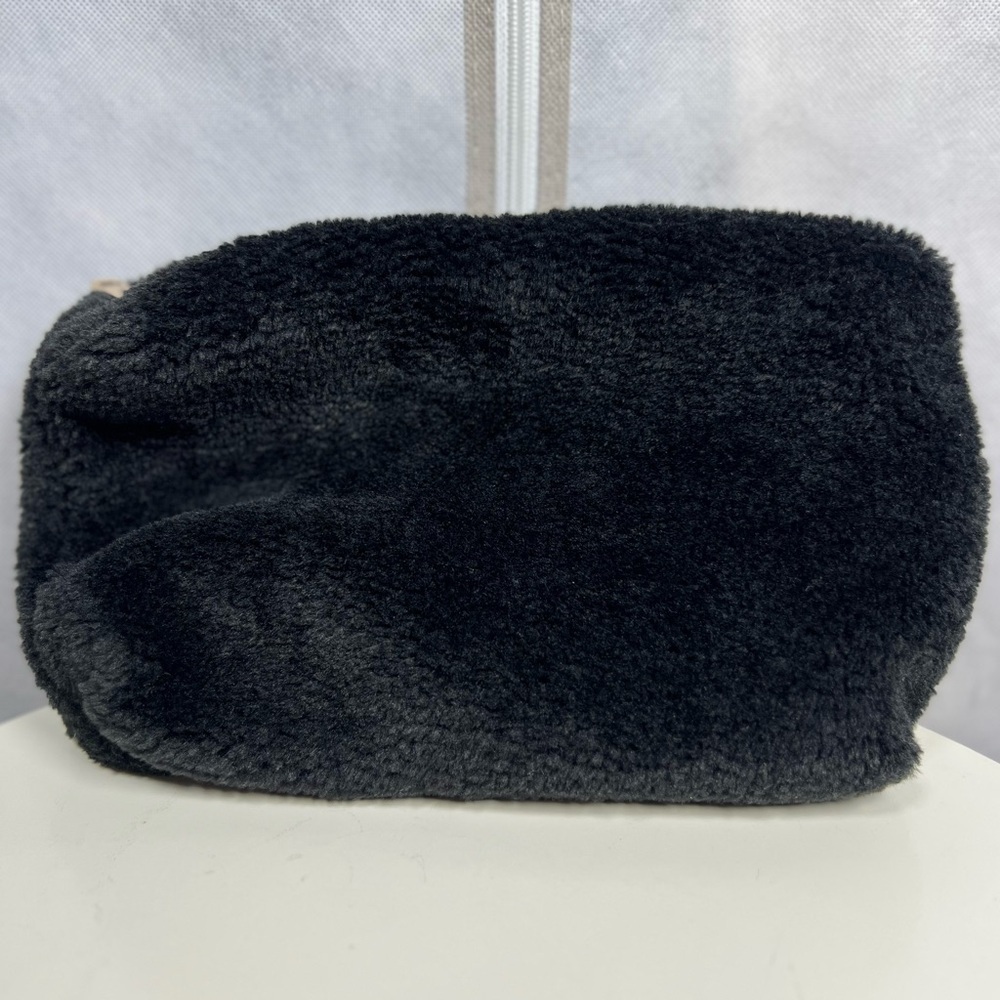 NWT Anthropologie The Love Knot Slouchy Bag: Sherpa Fleece Edition - Picture 4 of 5